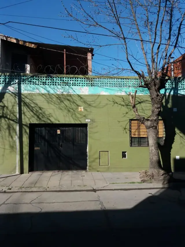 Venta de Casa 4 dormitorios, Pompeya.
