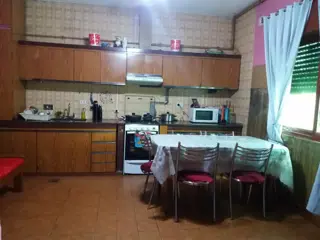 Venta de Casa 4 dormitorios, Pompeya. foto 4