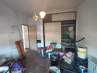 EXCELENTE PROPIEDAD EN BLOCK: LOCAL + VIVIENDA + GALPÓN AL FONDO, CON PATIO LIBRE Y ENTRADA DE AUTO PASANTE. foto 3