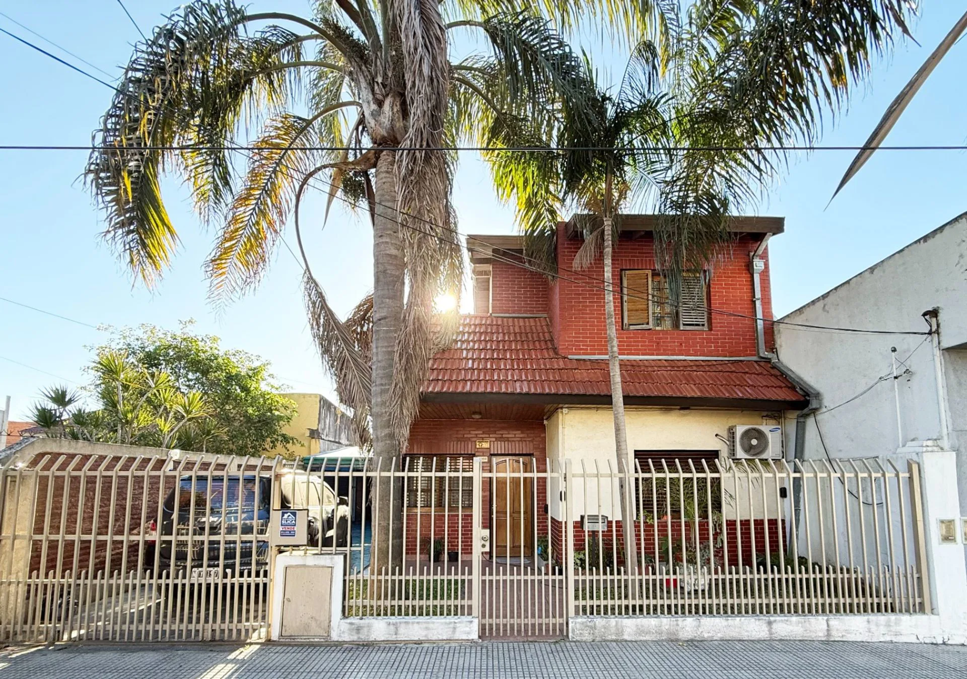 VENTA CASA 4 AMB COCHERA, PATIO, QUINCHO SAN JUSTO foto 2