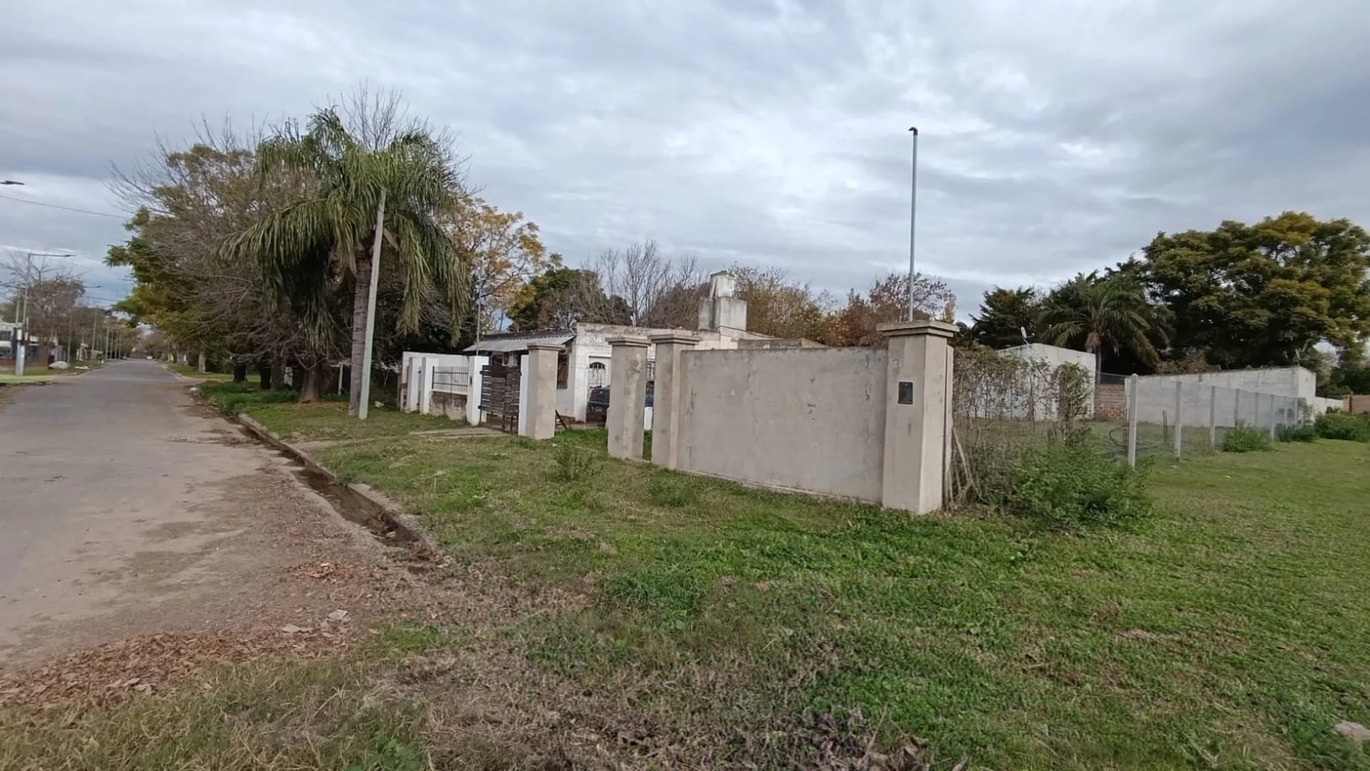 Terreno en venta 400m² B Yaguarón – San Nicolás foto 2