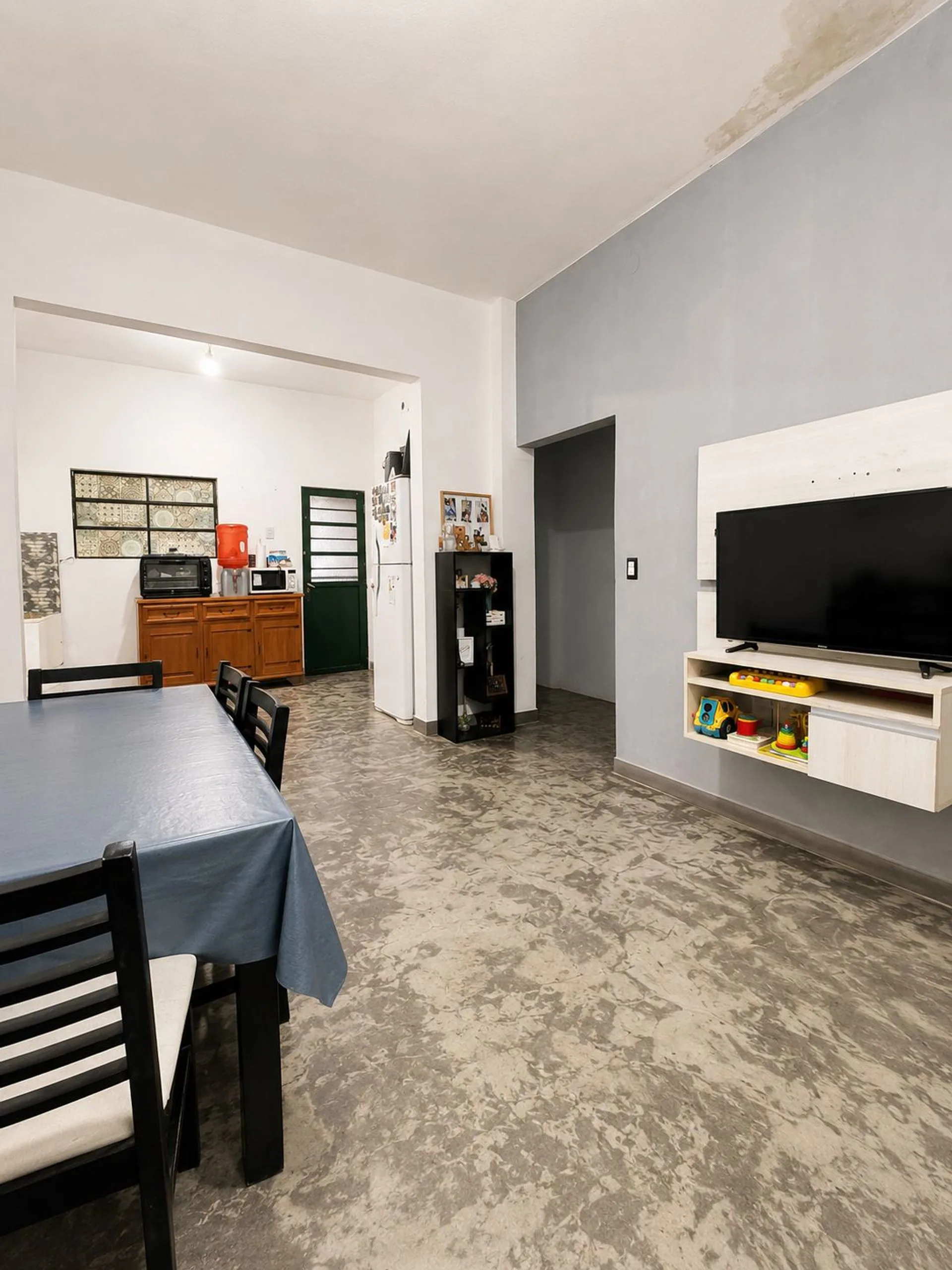Venta Casa 3 ambientes con parque  Villa Tesei foto 3
