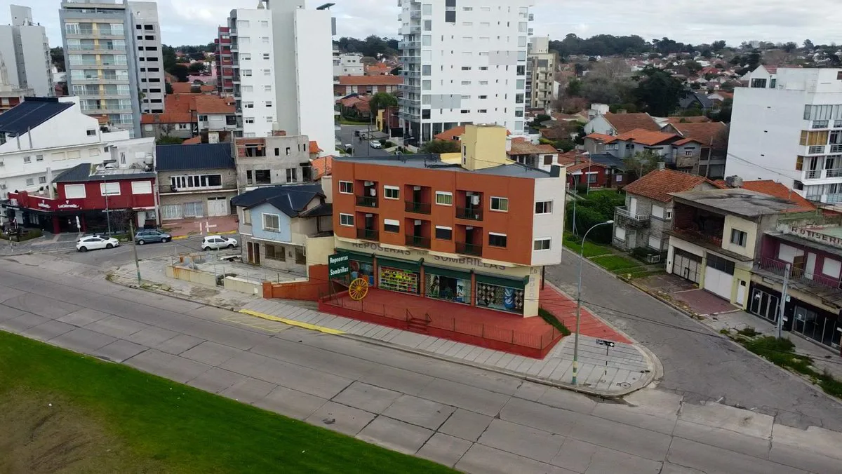 VENTA EDIFICIO FRENTE AL MAR PUNTA MOGOTES