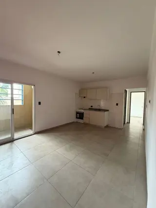 Hermoso moderno departamento 2 ambientes con balcon y terraza en comun con parrilla. Villa Luzuriaga foto 1