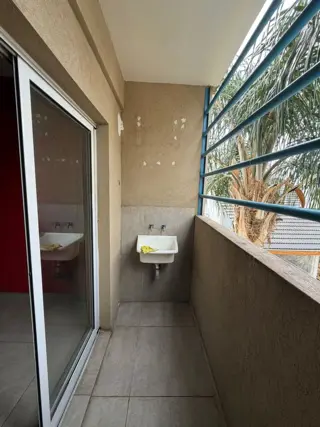 Hermoso moderno departamento 2 ambientes con balcon y terraza en comun con parrilla. Villa Luzuriaga foto 5