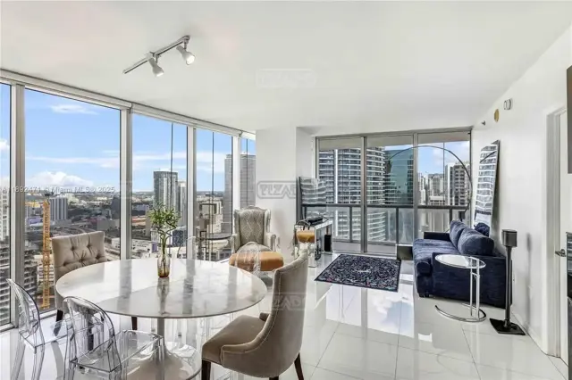 475 Brickell Ave #4015 400