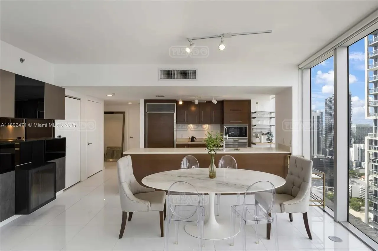 475 Brickell Ave #4015 400 foto 3