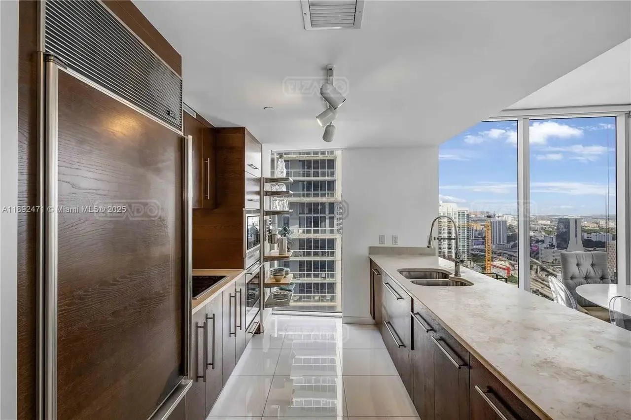 475 Brickell Ave #4015 400 foto 4