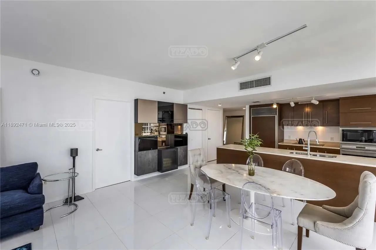 475 Brickell Ave #4015 400 foto 5