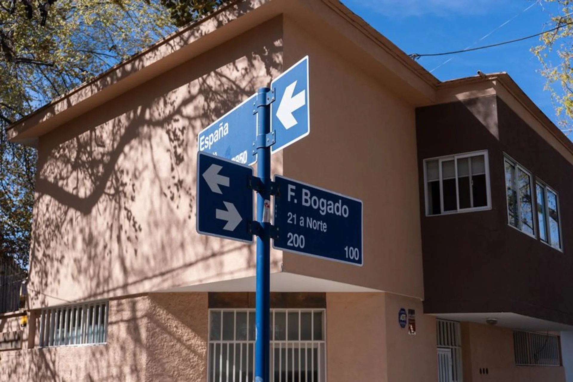 CASA EN VENTA EN 4TA SECCIÓN- TOTALMENTE RECICLADA foto 2