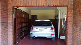 CHALET DE 4 AMBIENTES, EXCELENTE UBICACION. foto 3