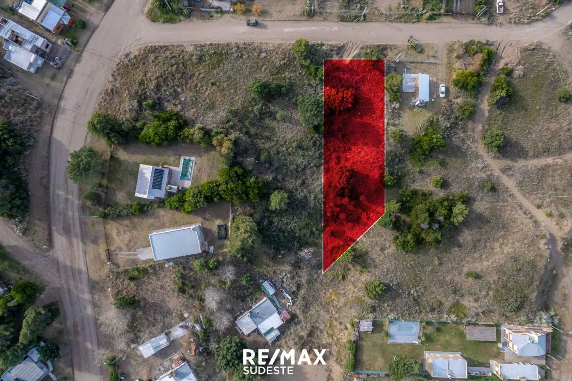 LOTE AMPLIO LOTE ENBARRIO DUFAUR ZONA ESTRATEGICA