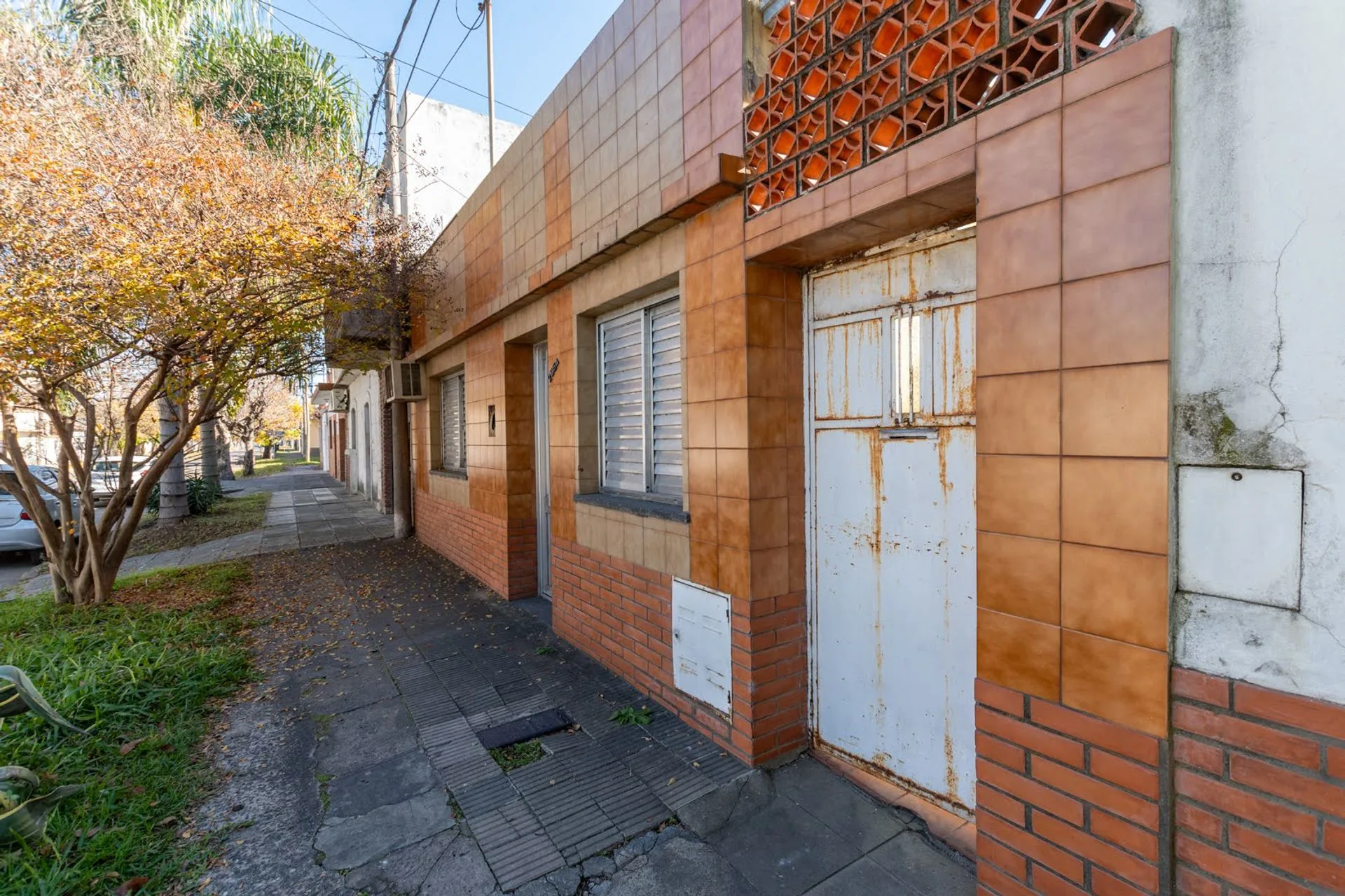 Oportunidad casa a refaccionar en Barrio Mayoraz foto 3