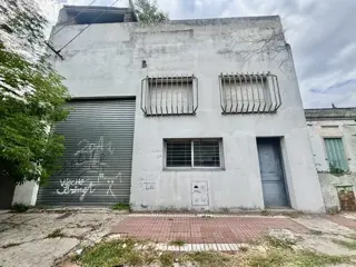 Galpón En Alquiler Con Oficinas - Gran Superficie Y Trifásica - Sevillano Negocios Inmobiliarios foto 1