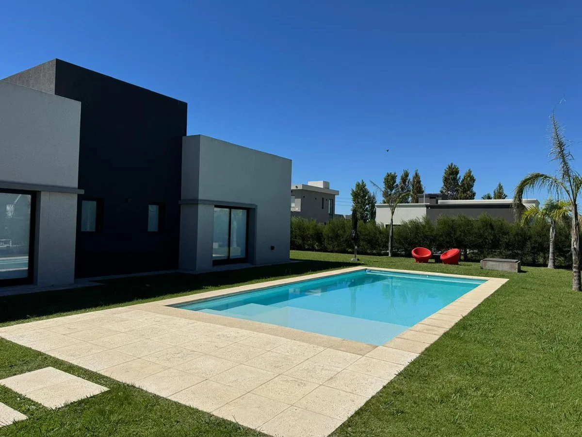 CASA EN ALQUILER SANTA RITA CON PILETA foto 5