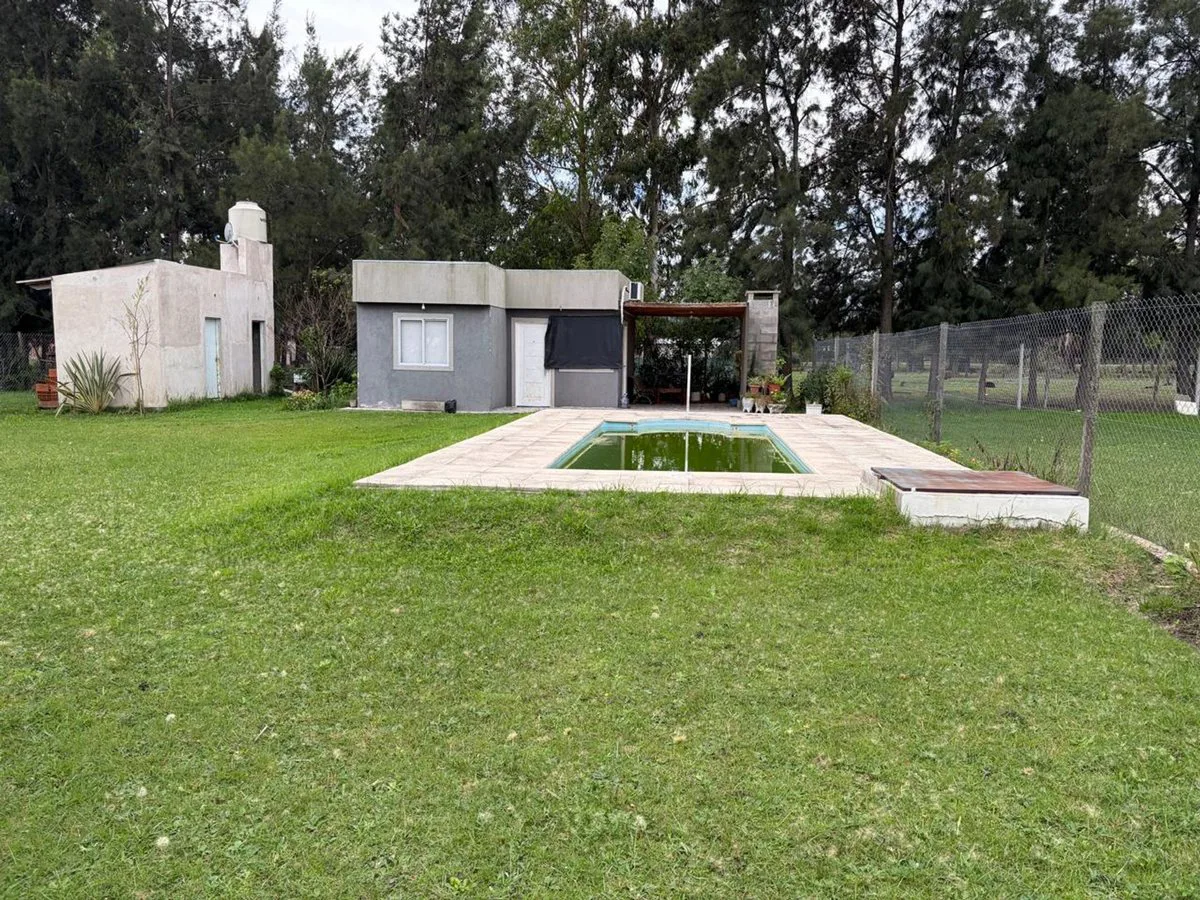 Quinta 2 dormitorios en venta La Plata con pileta foto 2