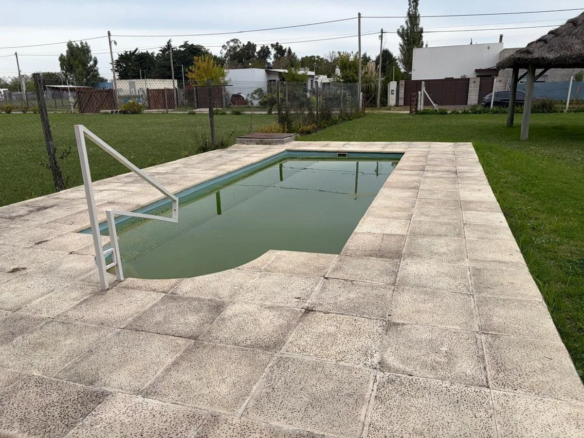 Quinta 2 dormitorios en venta La Plata con pileta foto 3