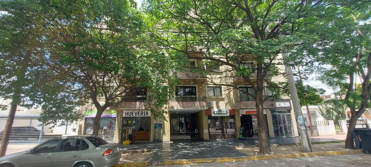 Departamento de 1 dormitorio con balcón y renta vigente en Alto Alberdi foto 4