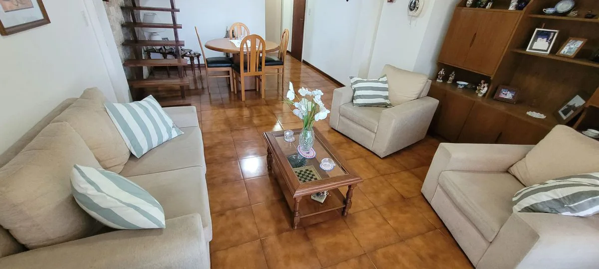 DUPLEX CON QUINCHO , PARRILLA Y  LOCAL A LA CALLE foto 2