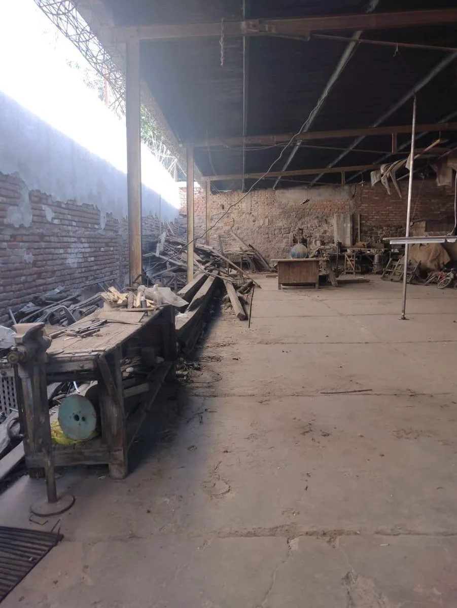 GRAN OPORTUNIDAD VENTA DE TERRENO/GALPON EN CIUDAD foto 4