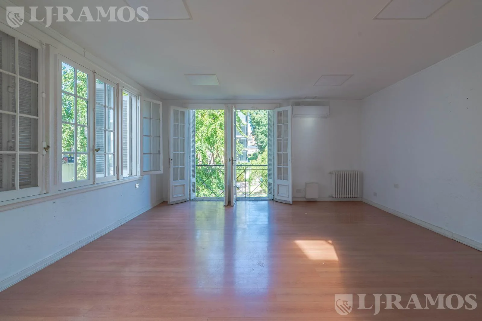 Casa en Bajo Belgrano. Jardin. Lote propio. venta y /o alquiler foto 2