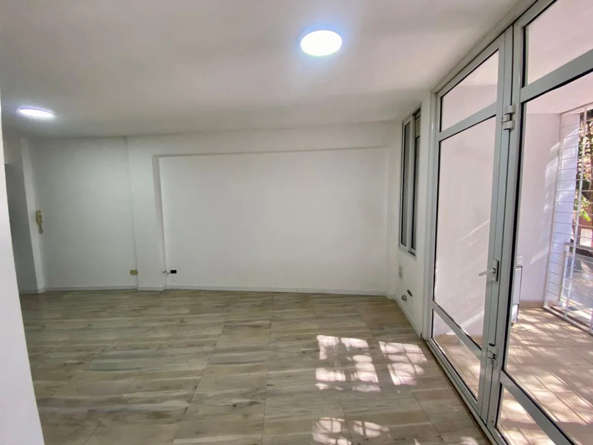 VENTA DEPTO 1 DORMITORIO DOBLE BALCÓN  LOURDES foto 4