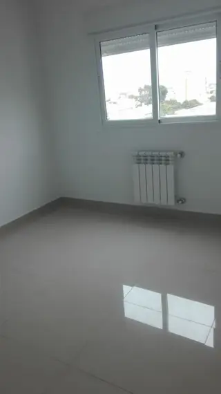 EXCELENTE DEPARTAMENTO EN PLENO CENTRO DE LA CIUDAD foto 3