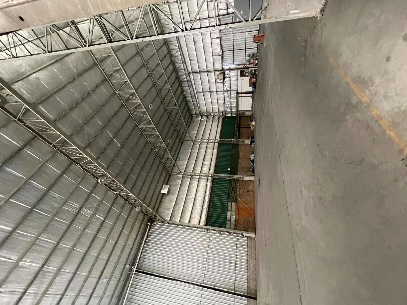 Depósito en alquiler 850 m2 Parque Oks - Panamericana foto 4