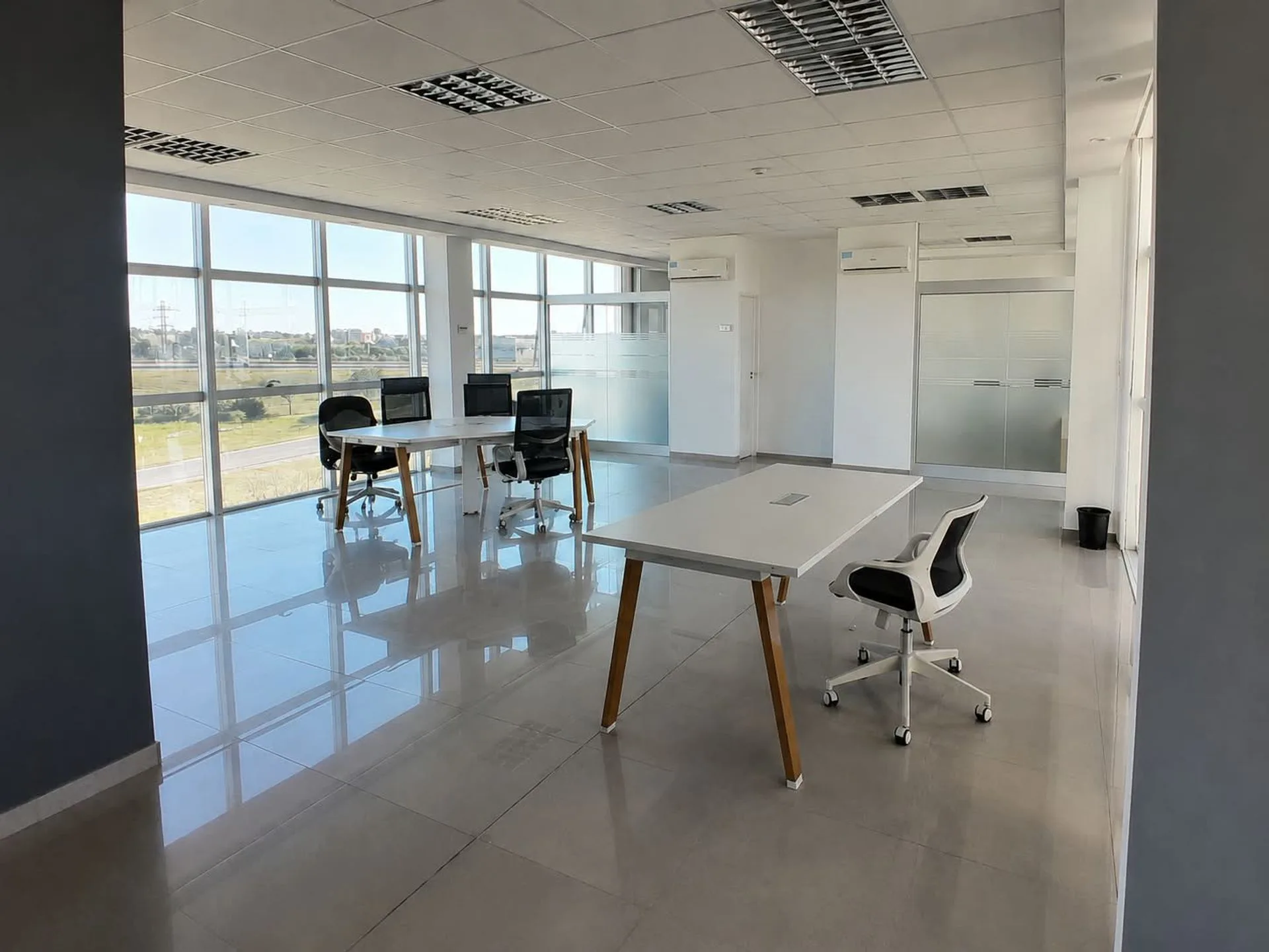 ALQUILER OFICINAS USOS MÚLTIPLES CIRCUNV. Z/ NORTE foto 3