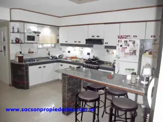 V482 Ramos Mejia Venta amplio PH 4 amb. con patio, piscina y parrilla foto 4