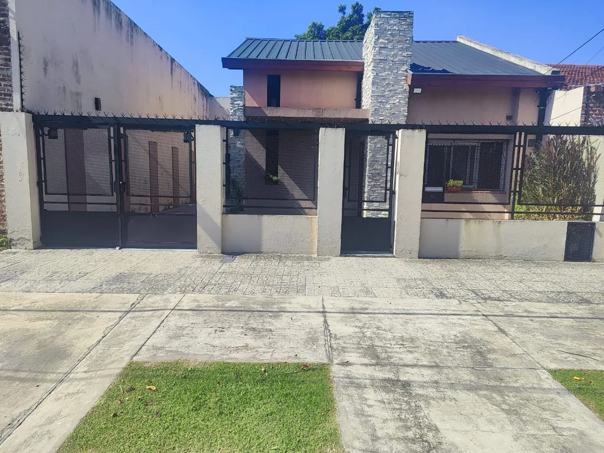 VENTA CASA 4 AMB LOMAS DE ZAMORA APTO CREDITO foto 3