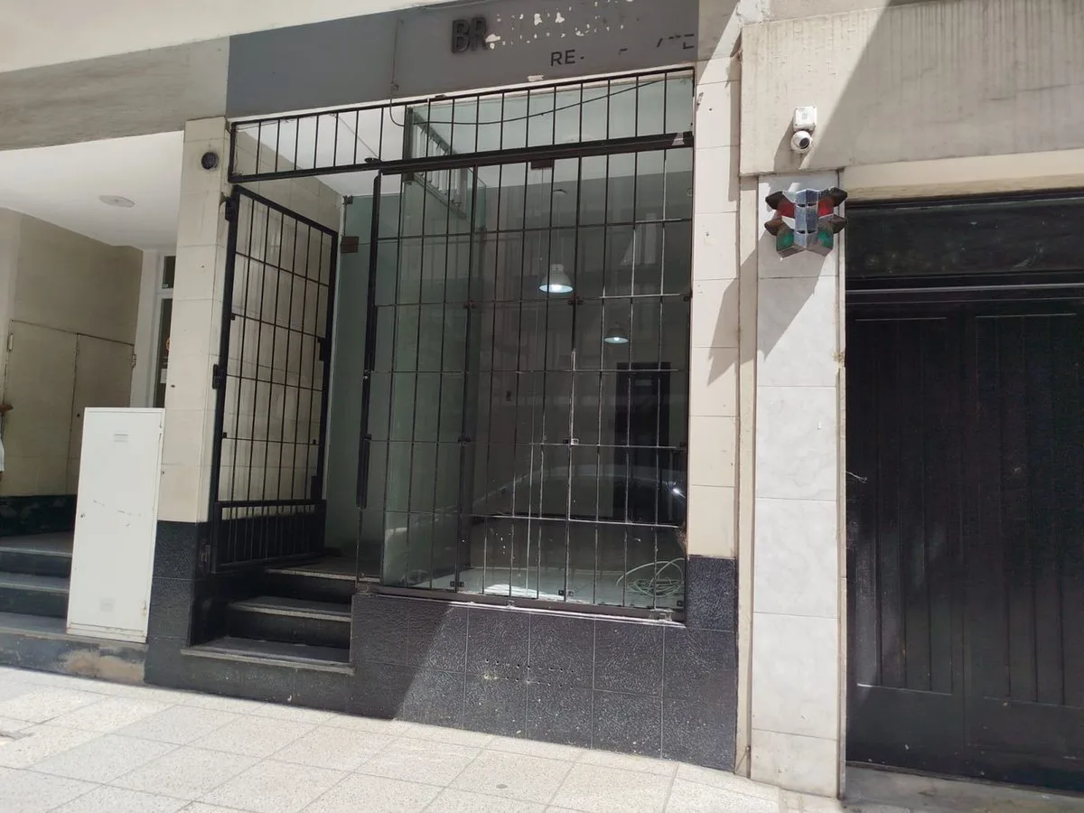 VENTA LOCAL COMERCIAL AL FRENTE CENTRO