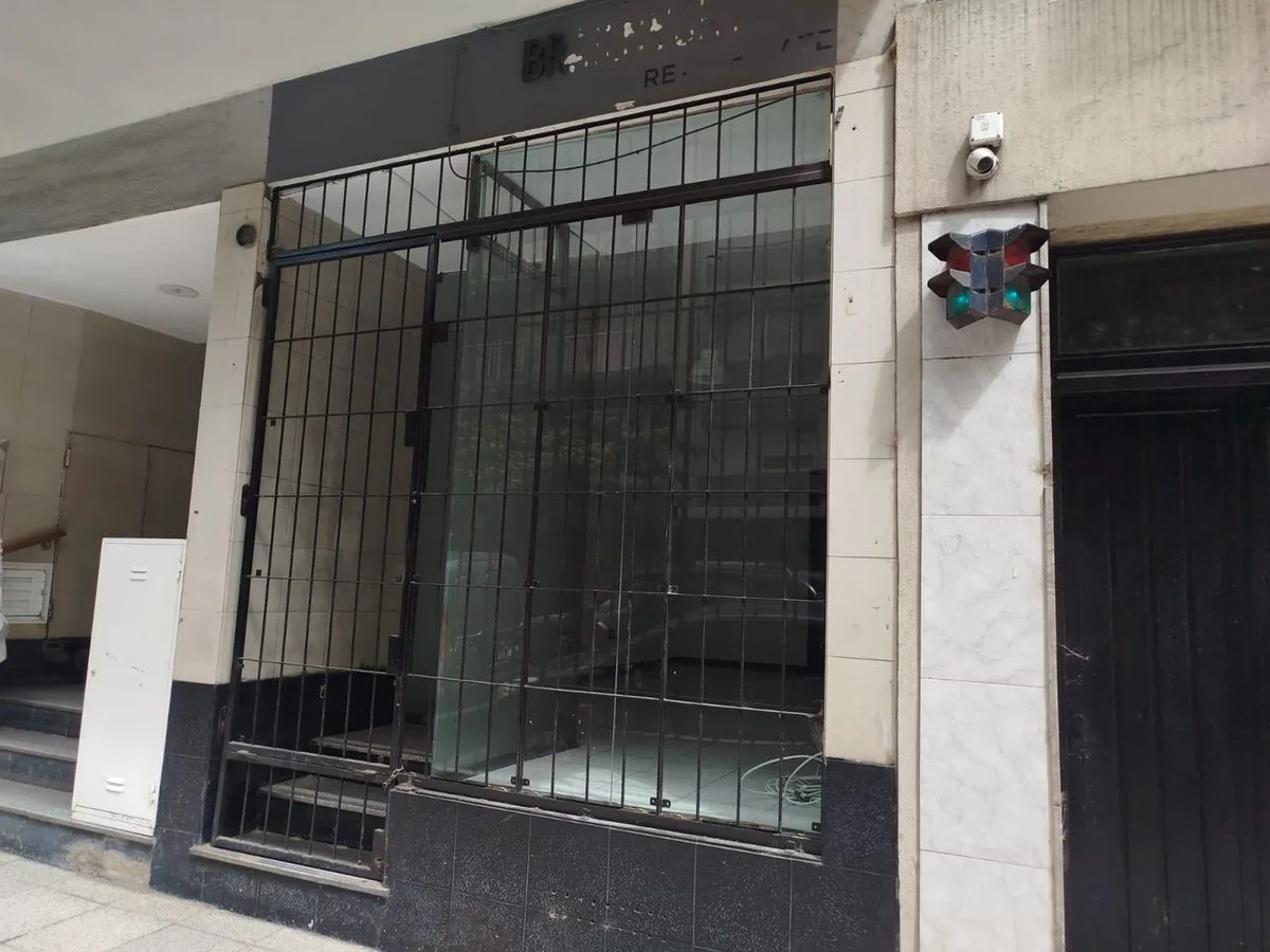 VENTA LOCAL COMERCIAL AL FRENTE CENTRO foto 2