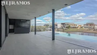 Casa sobre lote al RIO en venta en EL YACHT, NORDELTA foto 2