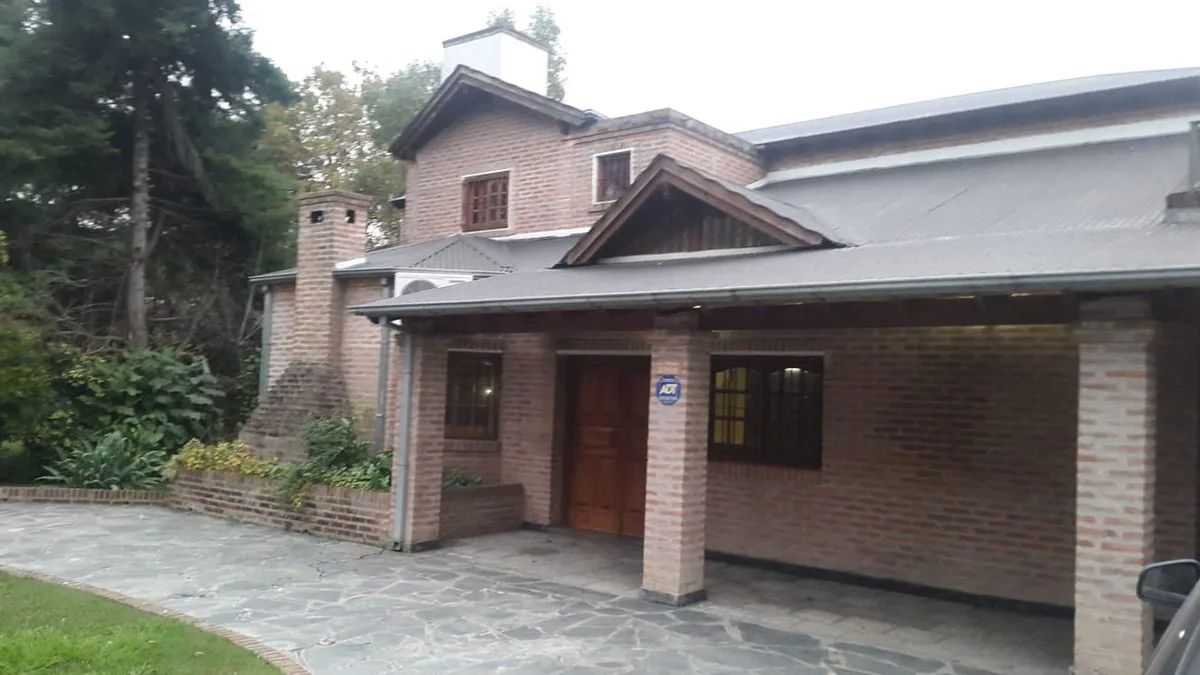 VENTA QUINTA 6 AMBIENTES VILLA UDAONDO-PARQUE LELO foto 2