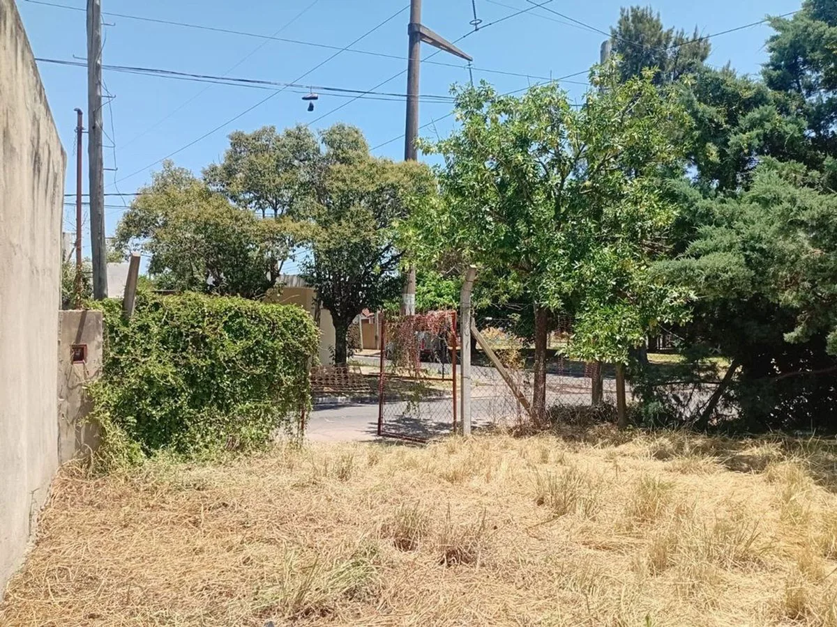 TERRENO EN VENTA 313 M² ZONA OESTE foto 3