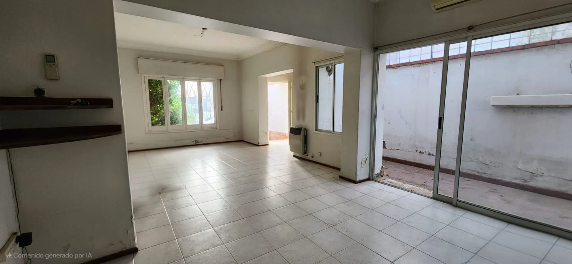 Casa 3 dormitorios en VENTA en Godoy Cruz y patio foto 3