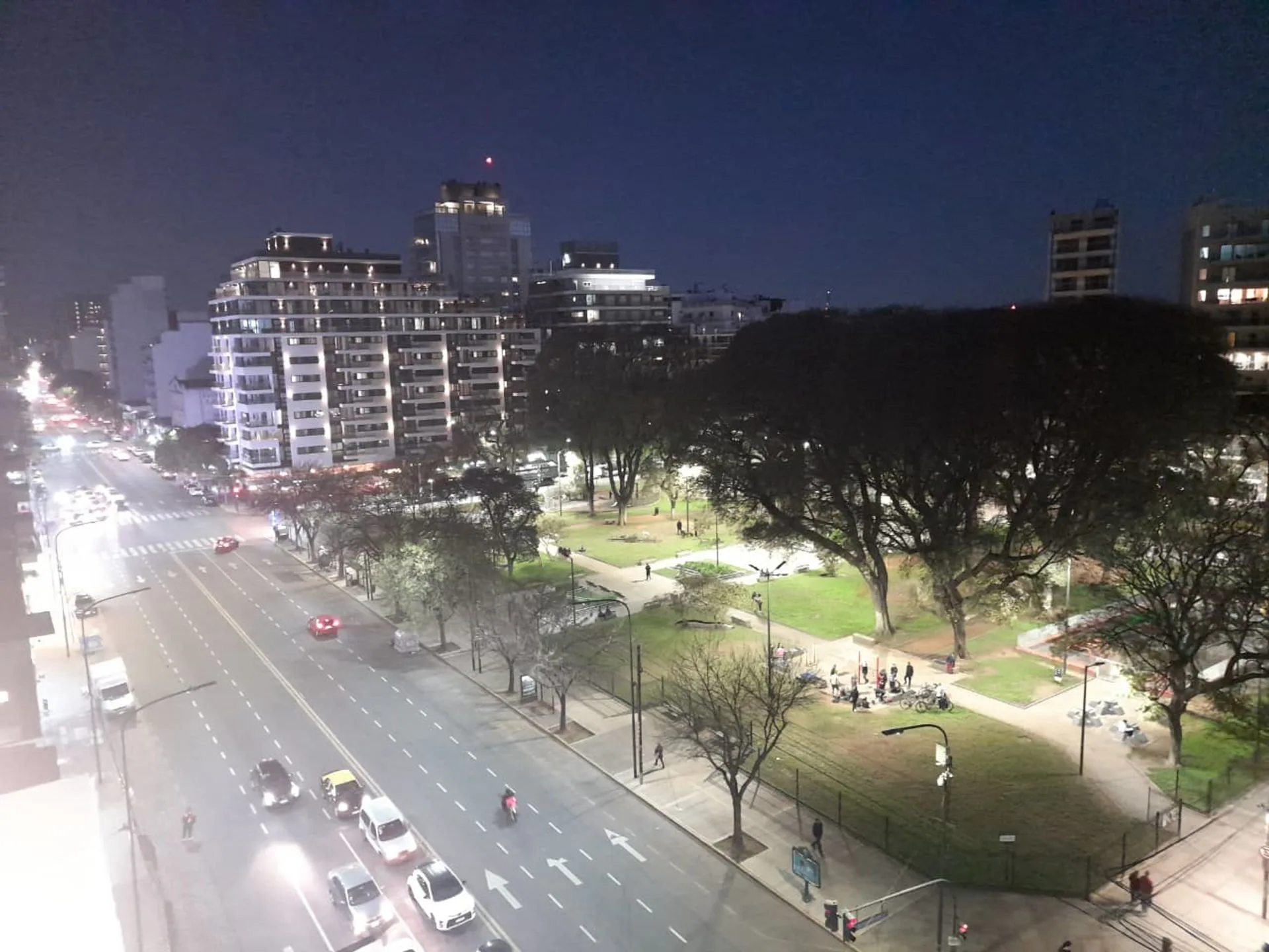 Piso  4/5 ambientes , bcon. aterrazado y parrilla foto 3