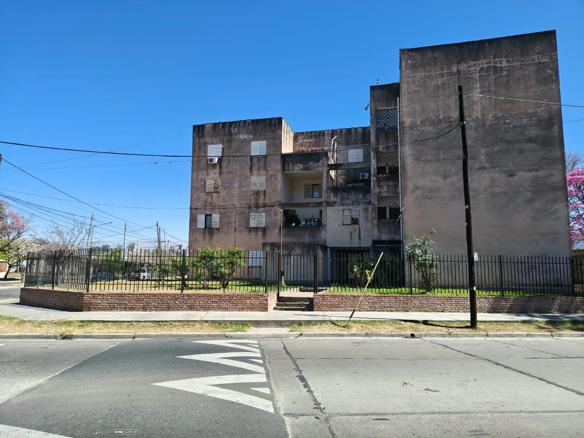 Venta depa Parq Belgrano etap 1 3 dorm bal y coch foto 3