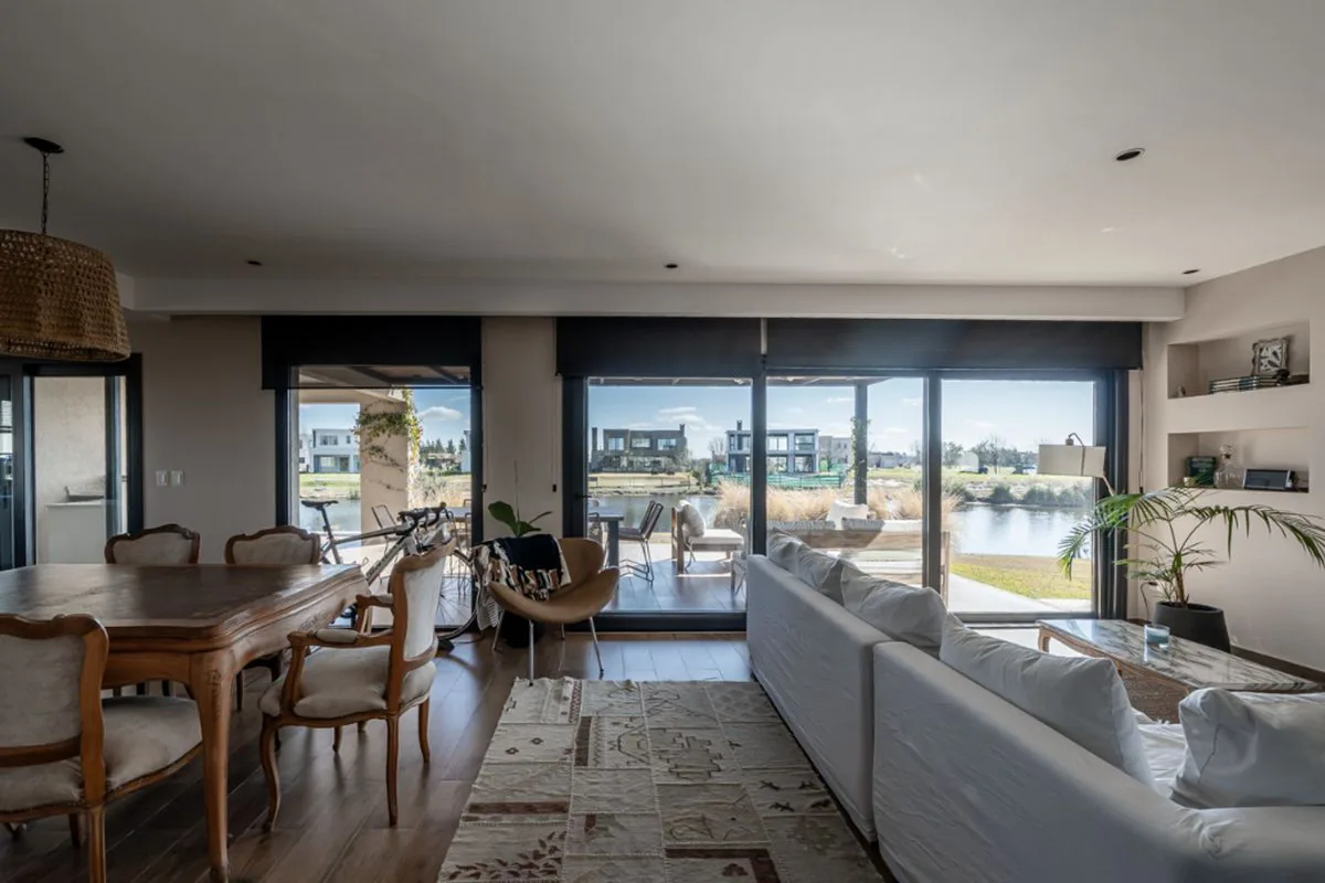 Venta-Casa 5 Amb. Vista a Laguna–El Naudir Escobar foto 3