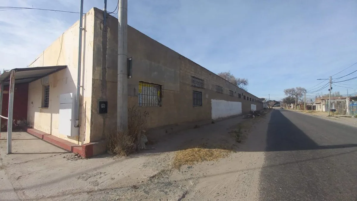 VENTA DE IMPORTANTE PREDIO COMERCIAL - LOGISTICO foto 3