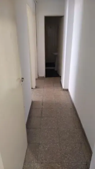 Venta a Reciclar Departamento 2 dormitorios z/Colegios Privados Escritura en Alberdi U$S55.000. foto 5