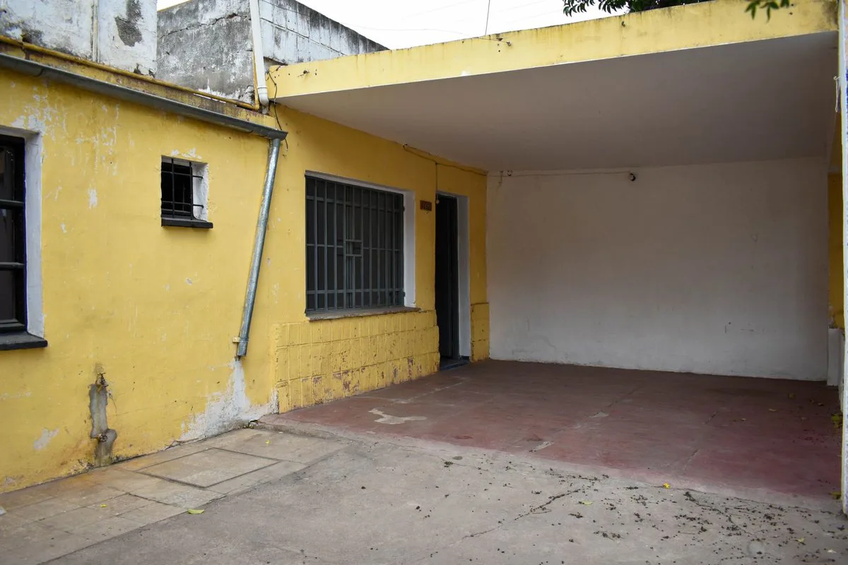 Casa 4 dormitorios  barrio Los Platanos foto 2