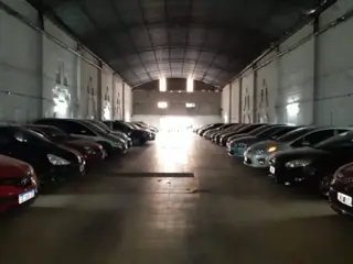 ALQUILO COCHERA EN ALBERDI / CENTRO PARA AUTOS Y MOTOS - ESTADÍAS O MENSUAL foto 2