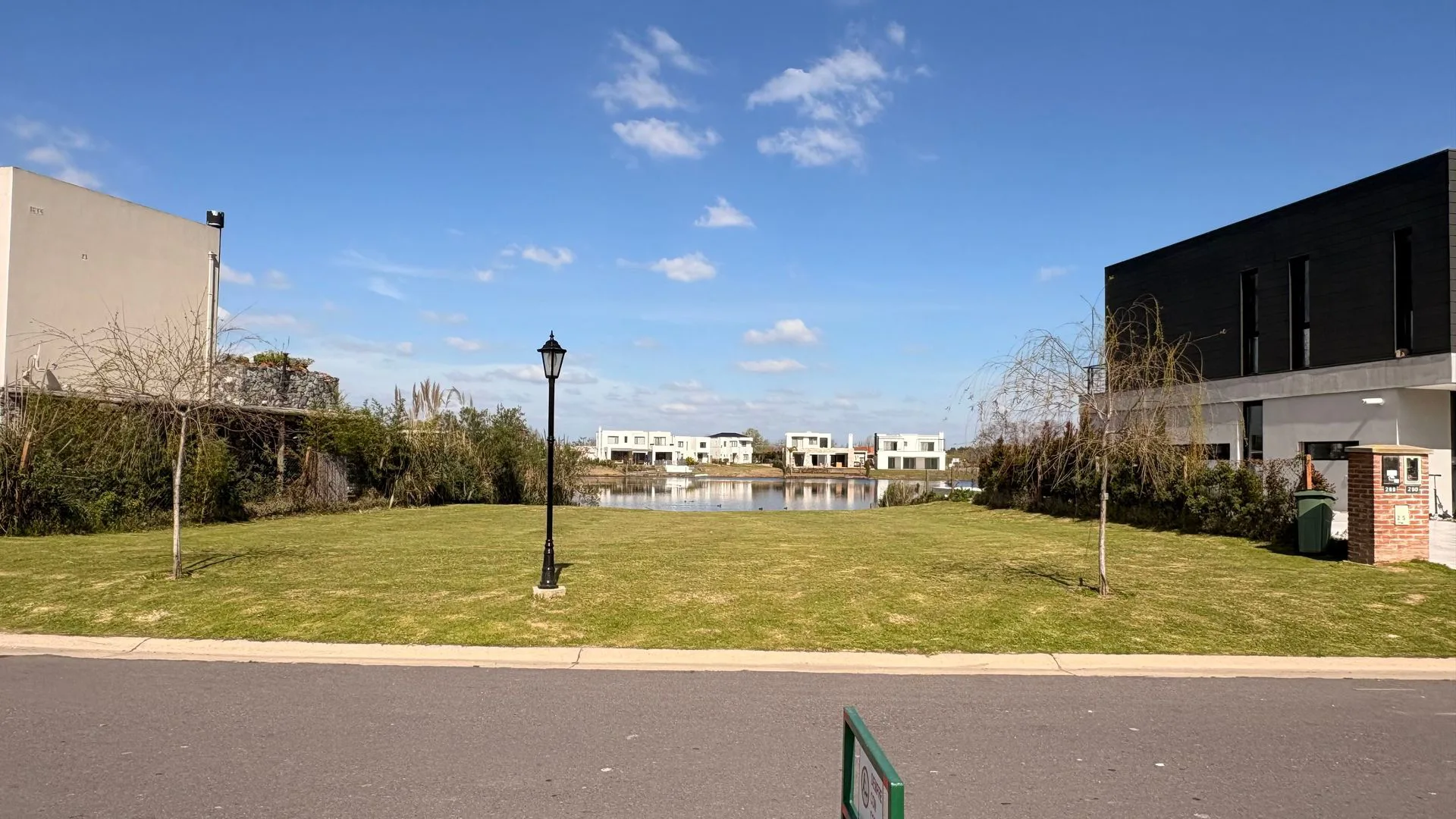 VENTA Lote a Laguna  Barrio Santa Ana-Villanueva foto 3