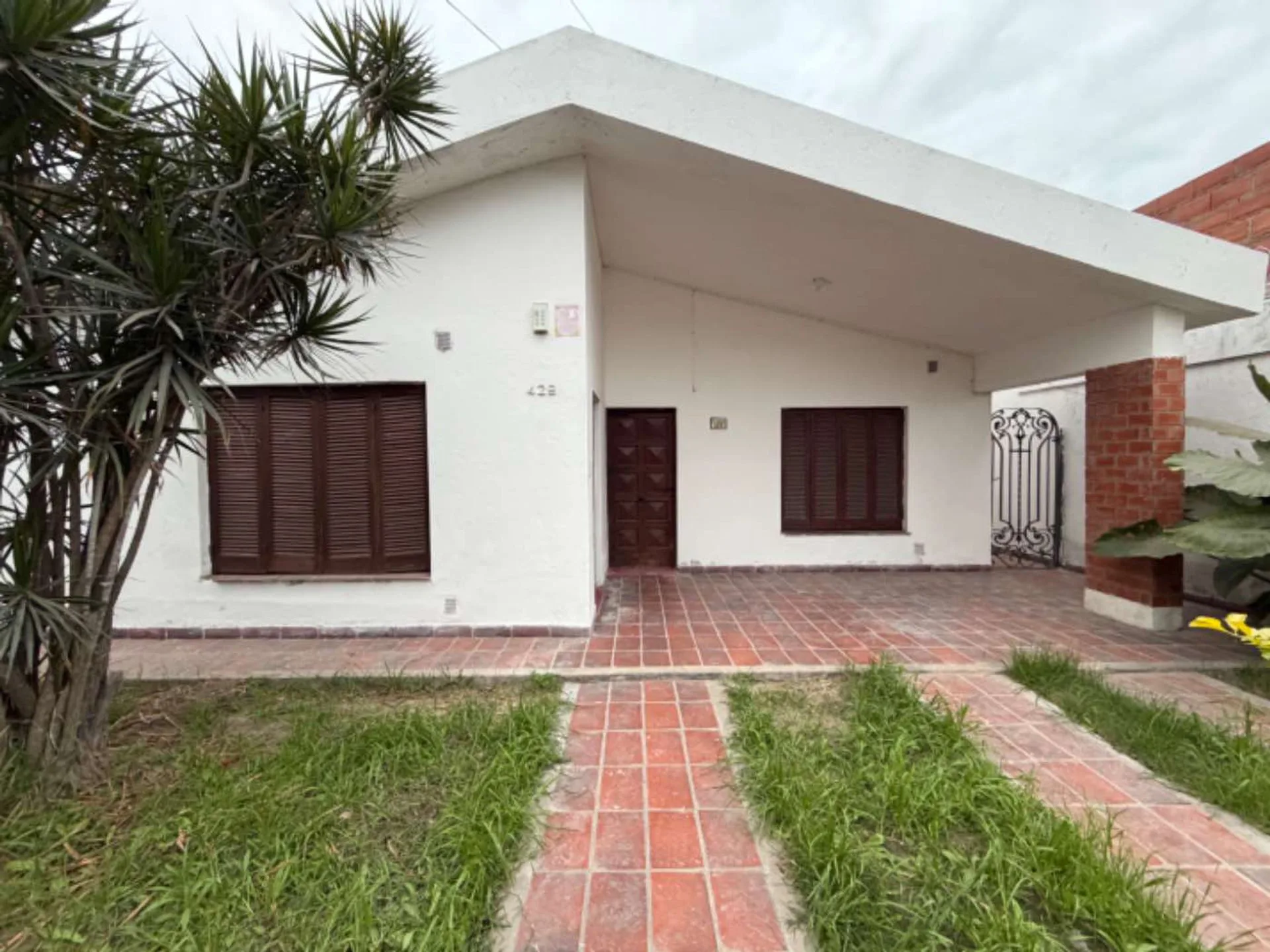 VENTA CASA EN CALLE RIOJA 429 foto 2