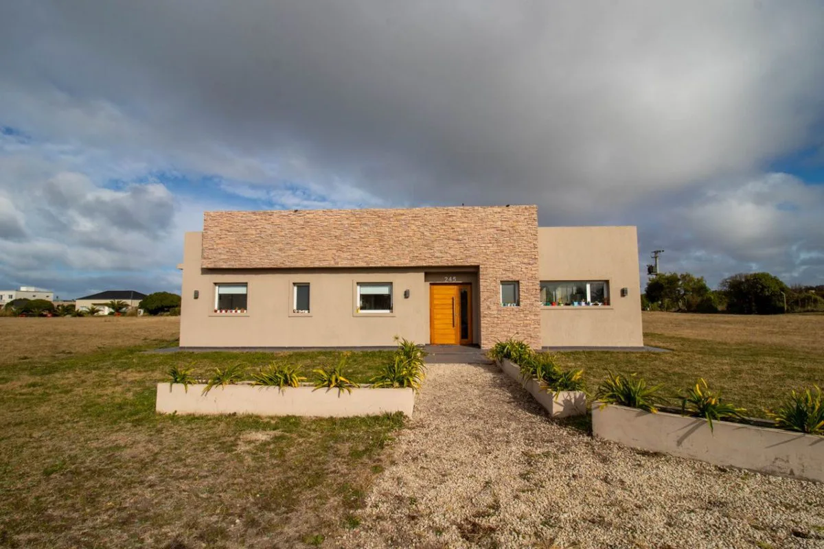CASA 5 AMB EN VENTA EN MIRAMAR LINKS AMUEBLADA foto 2