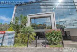 Edificio Comercial de 1.000 m2 en venta en San Isidro foto 1