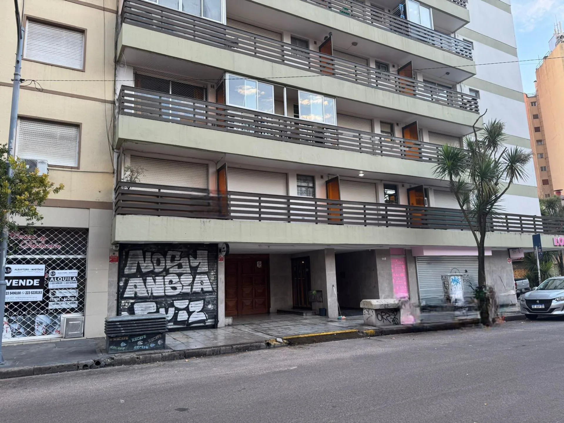 VENTA COCHERA EN ZONA CENTRO foto 2