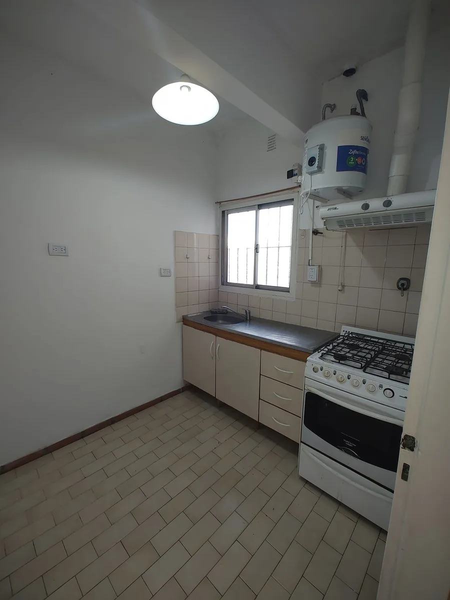 ALQUILER DEPARTAMENTO PH 3 AMBIENTES, MORON! foto 4